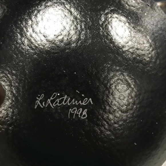 L. Latimer Iridescent Signed Glass Bowl - Picture 4 of 4